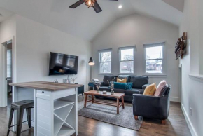 Cozy Loft - Steps to 12th South and Belmont